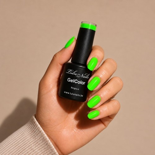 Semi-Permanent Vivid Green Intense Polish 10ml UV/LED - GelColor HEMA and TPO free - LuluNails 211